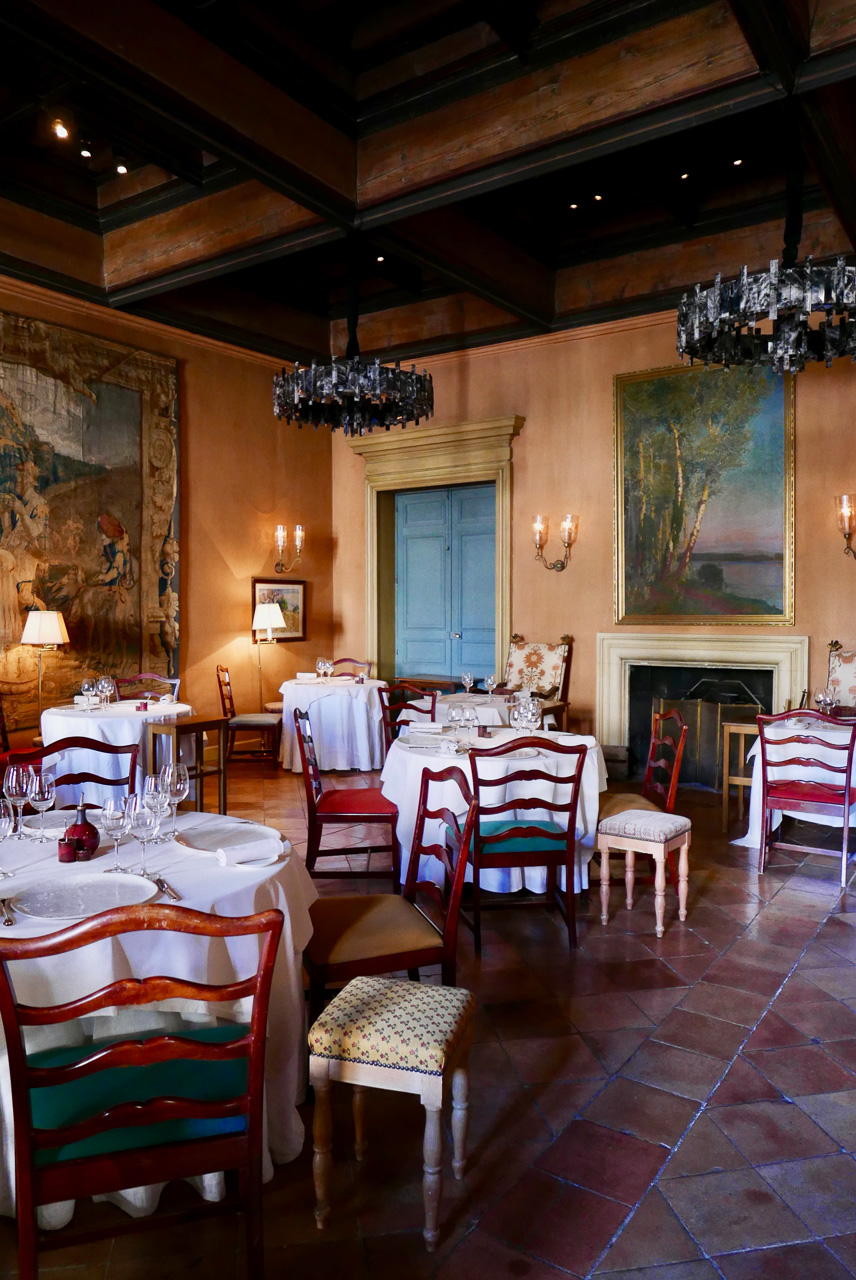 Cara Sharratt Travel - La Mirande - Restaurant - Avignon, France
