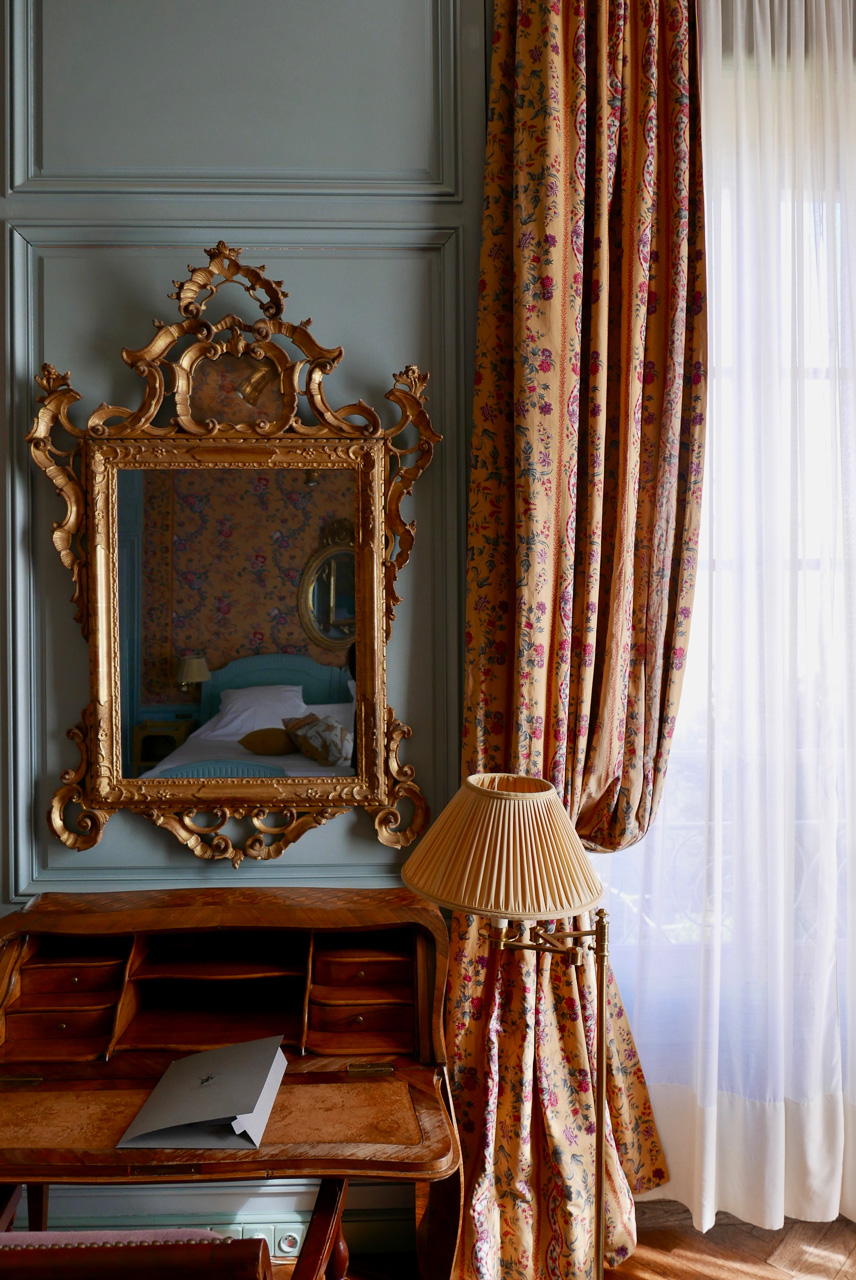 Cara Sharratt Travel - La Mirande - Room Details - Avignon, France